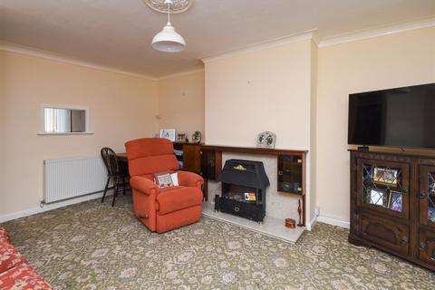 1 bedroom flat for sale, Dickinson Road, Wombourne, Wolverhampton