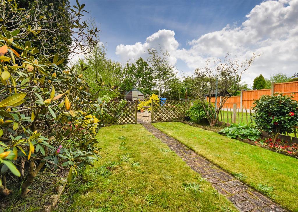 7 Dickinson Road - Garden.jpg