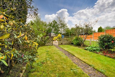 7 Dickinson Road, Wombourne, Wolverhampton, WV5 0NL