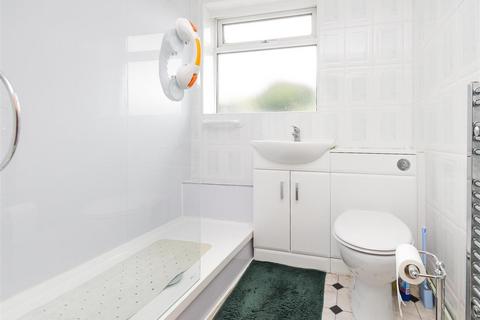 7 Dickinson Road, Wombourne, Wolverhampton, WV5 0NL