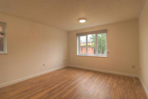 1 bedroom flat to rent, St. Philips Drive, Evesham