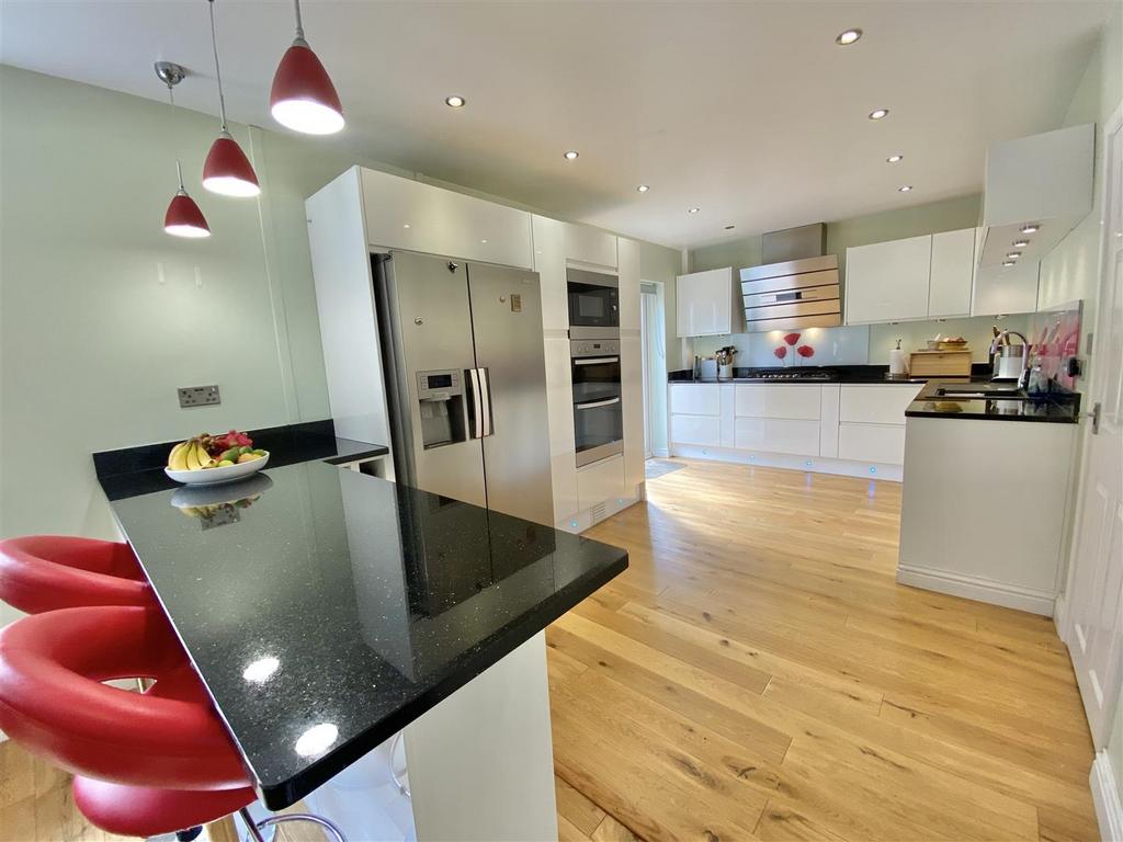 Dining Kitchen