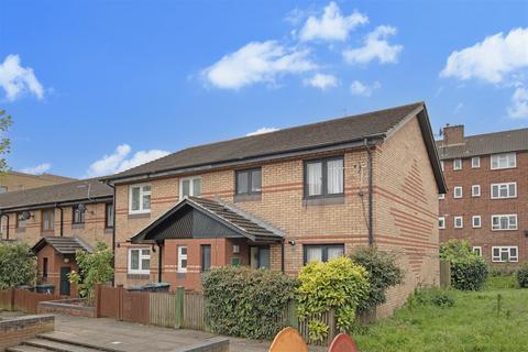 3 bedroom end of terrace house for sale, Miles Road, London N8