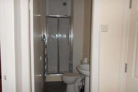 1 bedroom apartment to rent, Lathom Road, Southport
