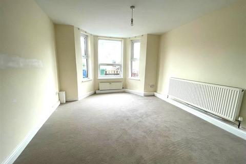 2 bedroom apartment to rent, Halimote Road, Aldershot GU11