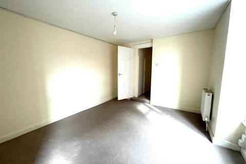 2 bedroom apartment to rent, Halimote Road, Aldershot GU11