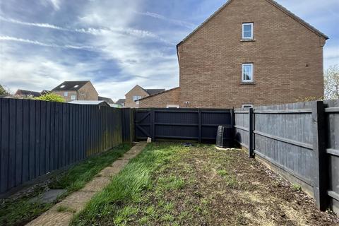 6 Avocet Grove, Soham, Ely, CB7 5GN