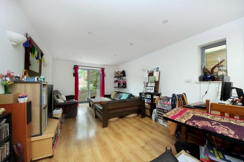 1 bedroom flat for sale, Uxbridge Road, W3