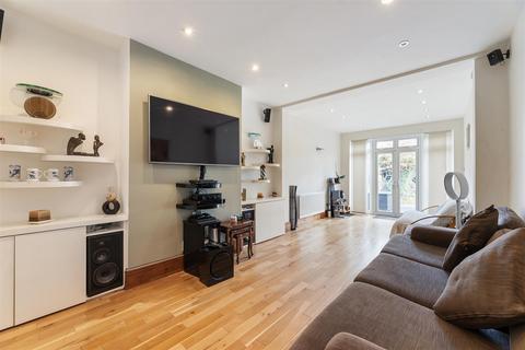 4 bedroom semi-detached house for sale, Langley Drive, Wanstead
