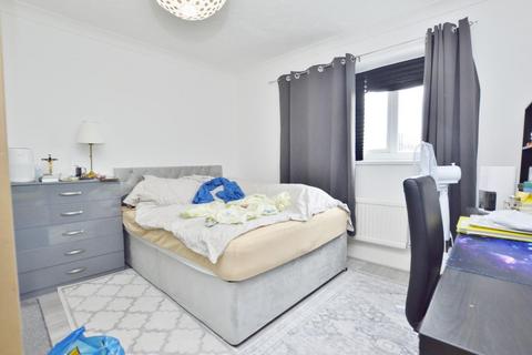 5 bedroom house to rent, Devenay Road, Stratford