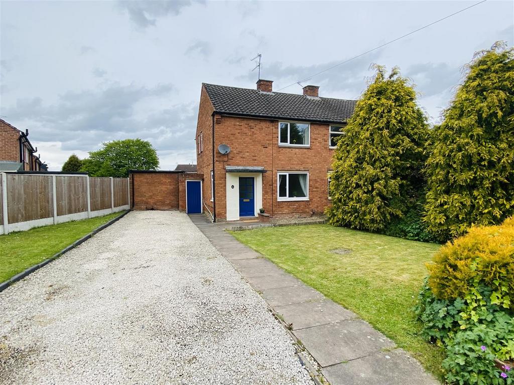 Ash Crescent, Kingswinford DY6 2 bed semidetached house for sale £