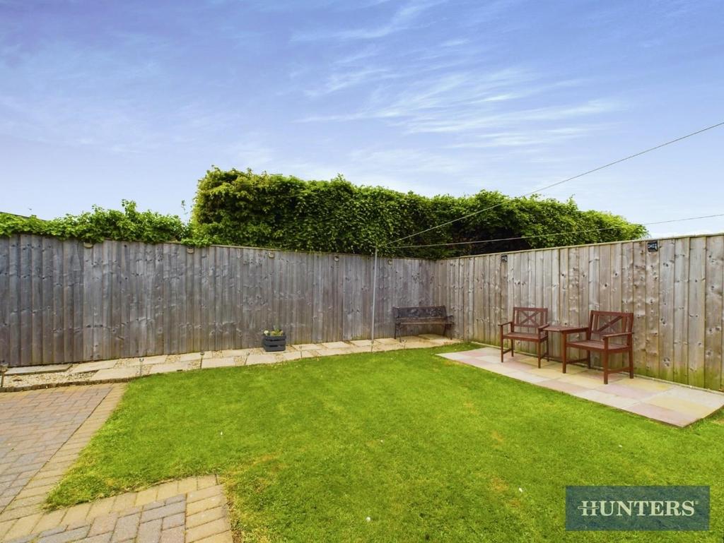 Maple Road, Bridlington 2 bed semidetached bungalow £850 pcm (£196 pw)