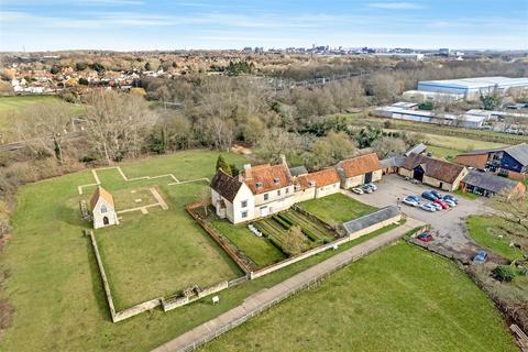 25 Maynard Close, Bradwell, Milton Keynes, MK13 9HS