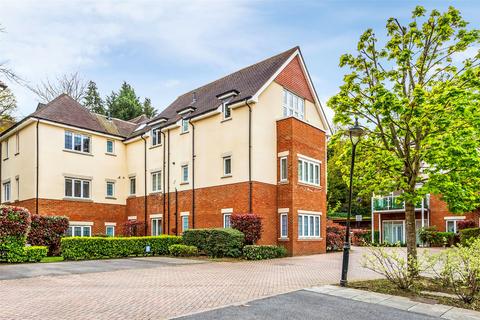 2 bedroom flat for sale, Hill View, Dorking, Surrey, RH4