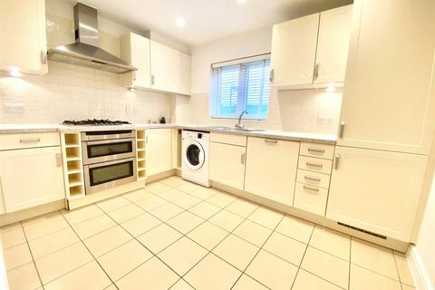 2 bedroom flat for sale, Nower Close West, Dorking, Surrey, RH4