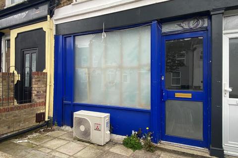 Property to rent, Peacock Street, Gravesend