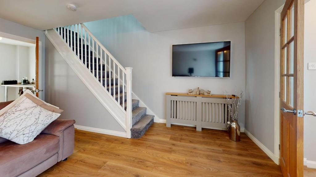 17-Robert-Wynd-Living-Room 1.jpg