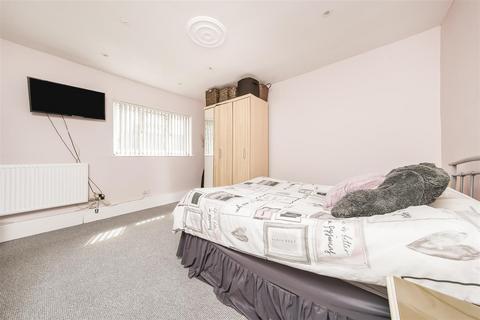 4a Wheatley Road, Isleworth, TW7 6JH