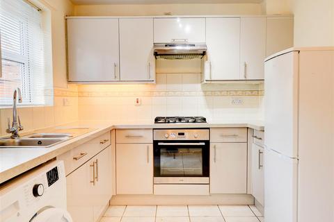 2 bedroom terraced house to rent, Darlow Drive, Stratford-Upon-Avon