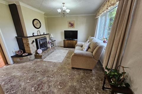 3 bedroom semi-detached house for sale, Main Road, Boughton NG22