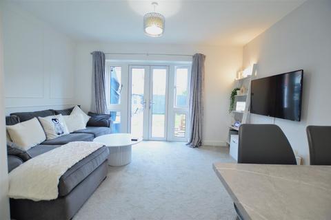 19 Boundary Drive, Wexham, Slough, SL2 4FQ