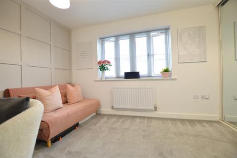 19 Boundary Drive, Wexham, Slough, SL2 4FQ