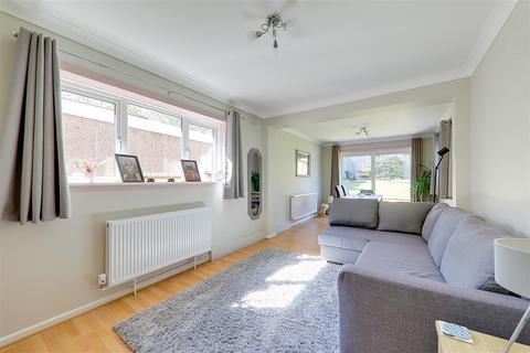 3 bedroom chalet for sale, Arundel Road, Worthing BN13