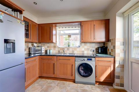 39a Arundel Road, Worthing, BN13 3EJ