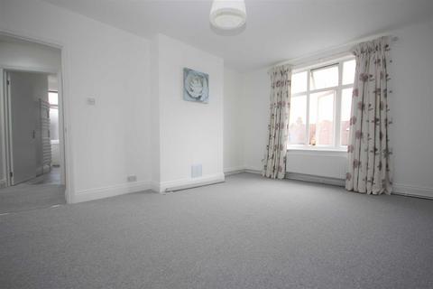 1 bedroom flat to rent, Loxford Terrace, Barking, IG11