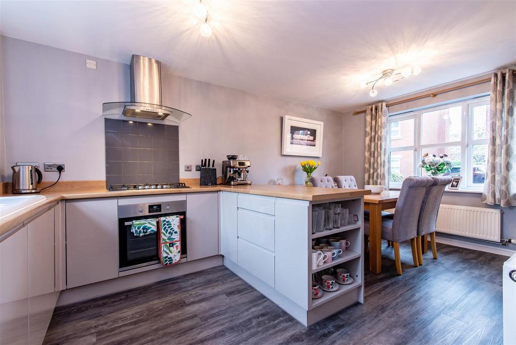 1 Jewitt Way-Hi-23.jpg