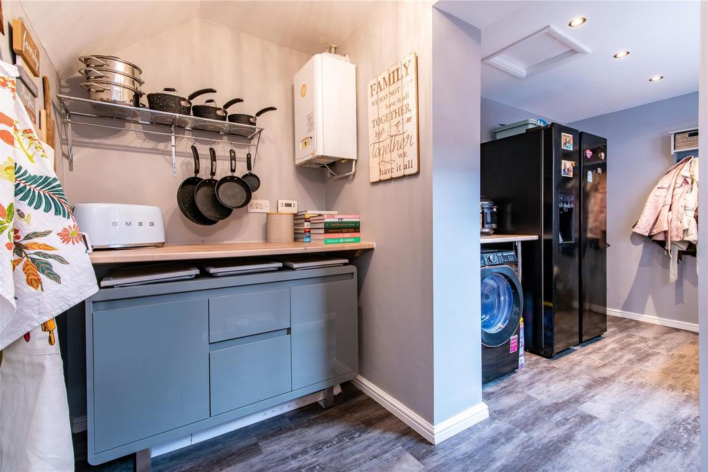 1 Jewitt Way-Hi-25.jpg