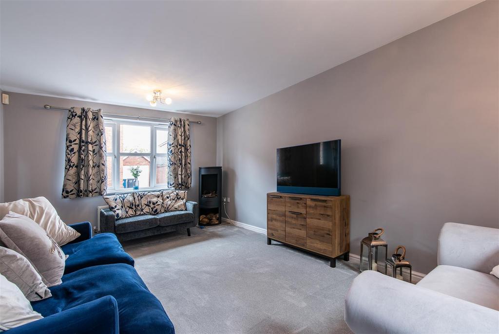 1 Jewitt Way-Hi-15.jpg