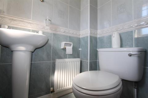 4 bedroom house to rent, 24 Braemar Gardens, Duloch, Dunfermline