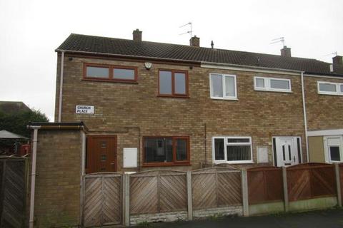 3 bedroom end of terrace house to rent, Church Place, Leeds LS25