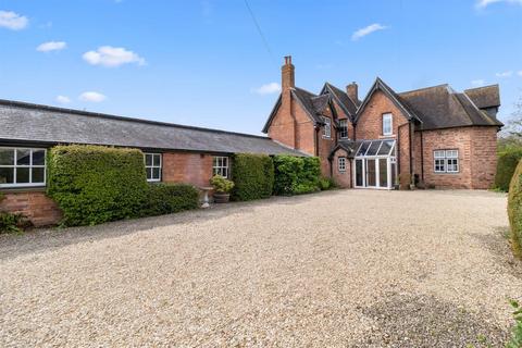 3 bedroom detached house to rent, The Gardens House, Madresfield, Malvern, Worcestershire, WR13 5AU