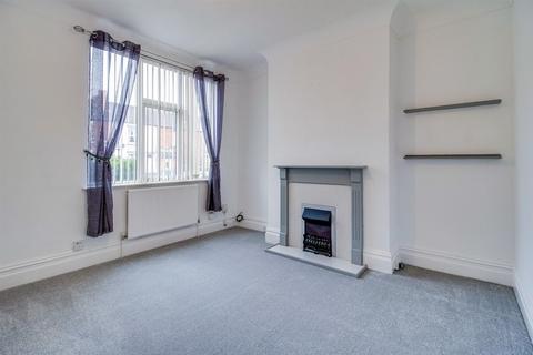 2 bedroom end of terrace house for sale, Leeds Road, Wakefield WF1