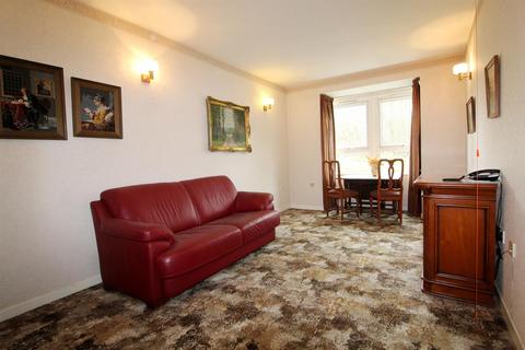 1 bedroom retirement property for sale, Potters Lane, Barnet EN5