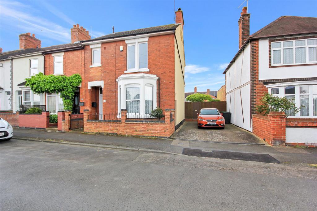 Manton Road, Rushden NN10 3 bed end of terrace house - £325,000