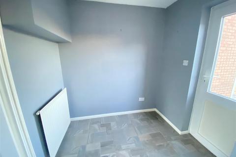 2 bedroom end of terrace house to rent, Somersby Avenue, Walton, Chesterfield