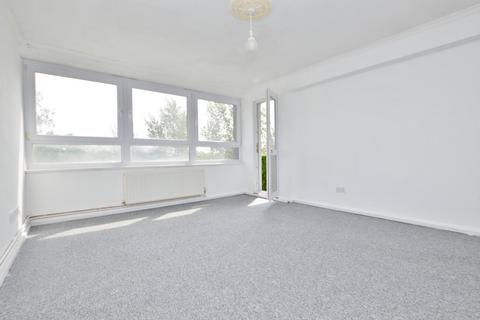 2 bedroom flat for sale, Slewins Close, Hornchurch