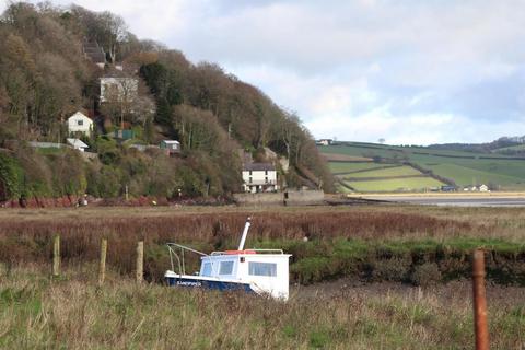 undefined, Clos Hugdon, Laugharne