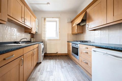 2 bedroom flat for sale, Scott Street, Perth