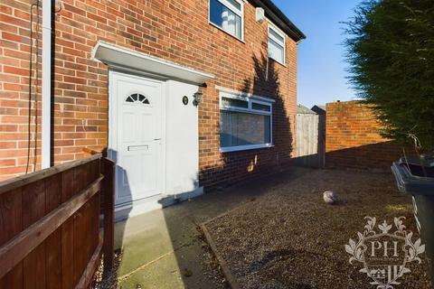 3 bedroom end of terrace house to rent, Nightingale Road, Middlesbrough