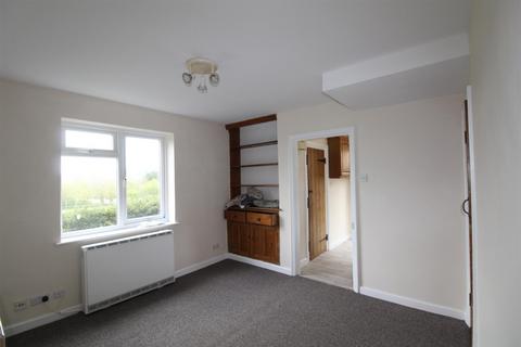 2 bedroom detached house to rent, Sidmouth Road