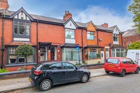 3 bedroom terraced house for sale, The Avenue, Leigh