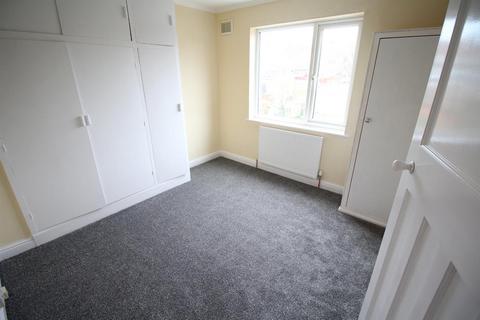 3 bedroom terraced house to rent, Dickens Road, Coventry CV6