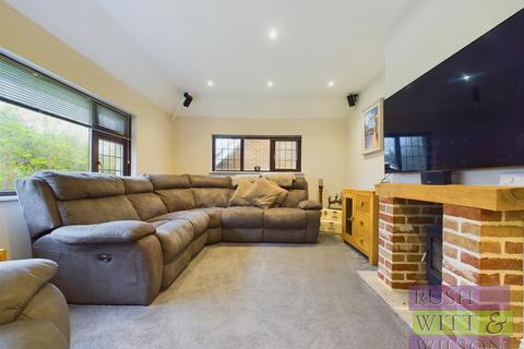 3 bedroom detached house for sale, The Byeway, Hastings