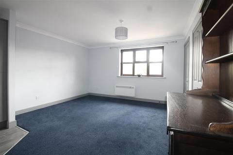 1 bedroom flat for sale, Longfield Road, Stourbridge
