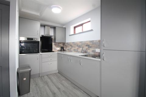 1 bedroom flat for sale, Longfield Road, Stourbridge