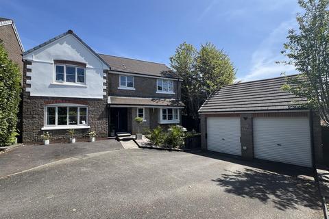 112 Retallick Meadows, St Austell, PL25 3BZ